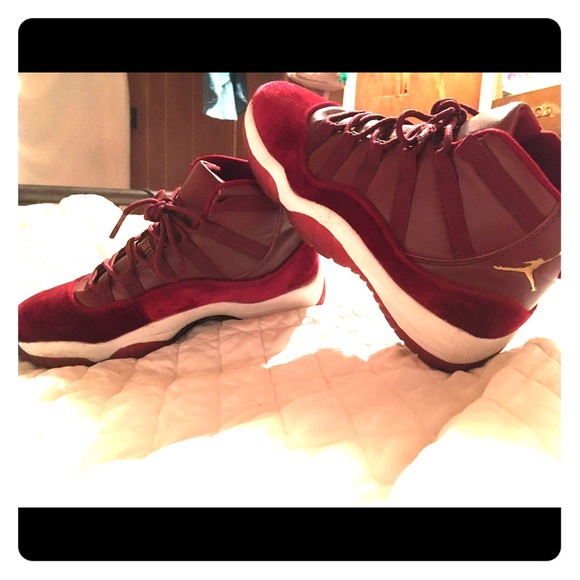 air jordan 11 retro velvet